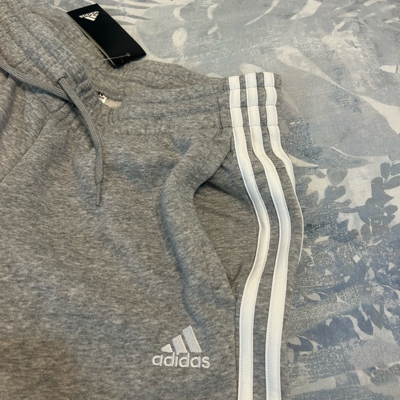 Adidas Jogger - Picture 4 of 4